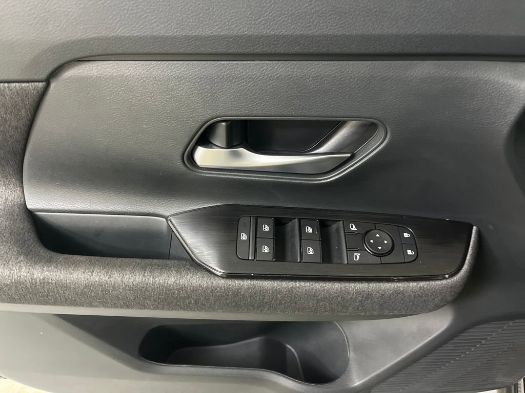 Used 2025 Nissan Kicks SV image 51