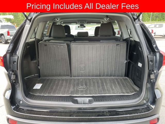 Used 2019 Toyota Highlander LE AWD/4WD image 13