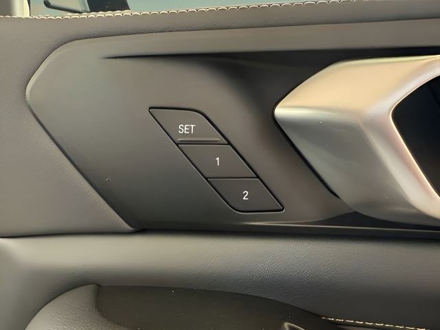 Certified 2026 BMW X7 xDrive40i w/ M Sport Package image 35