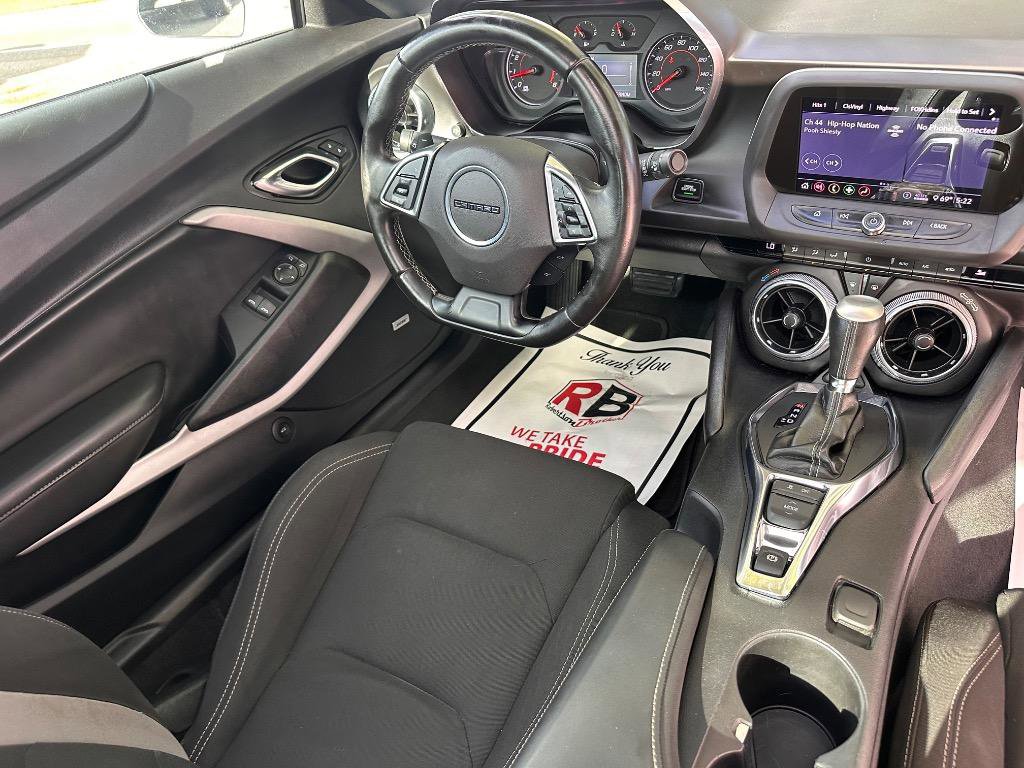 Used 2020 Chevrolet Camaro LT w/ Technology Package RWD image 40