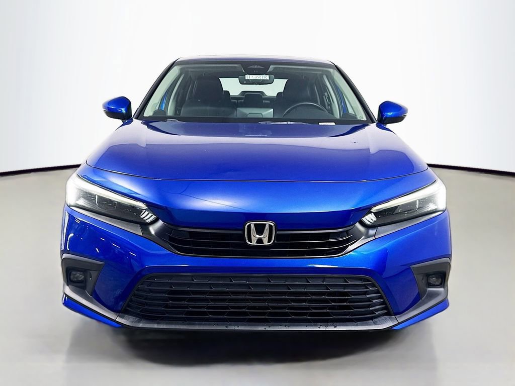 Used 2022 Honda Civic Touring image 2