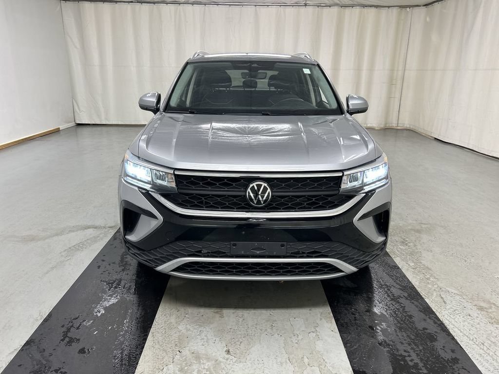 Certified 2023 Volkswagen Taos SE AWD/4WD image 3