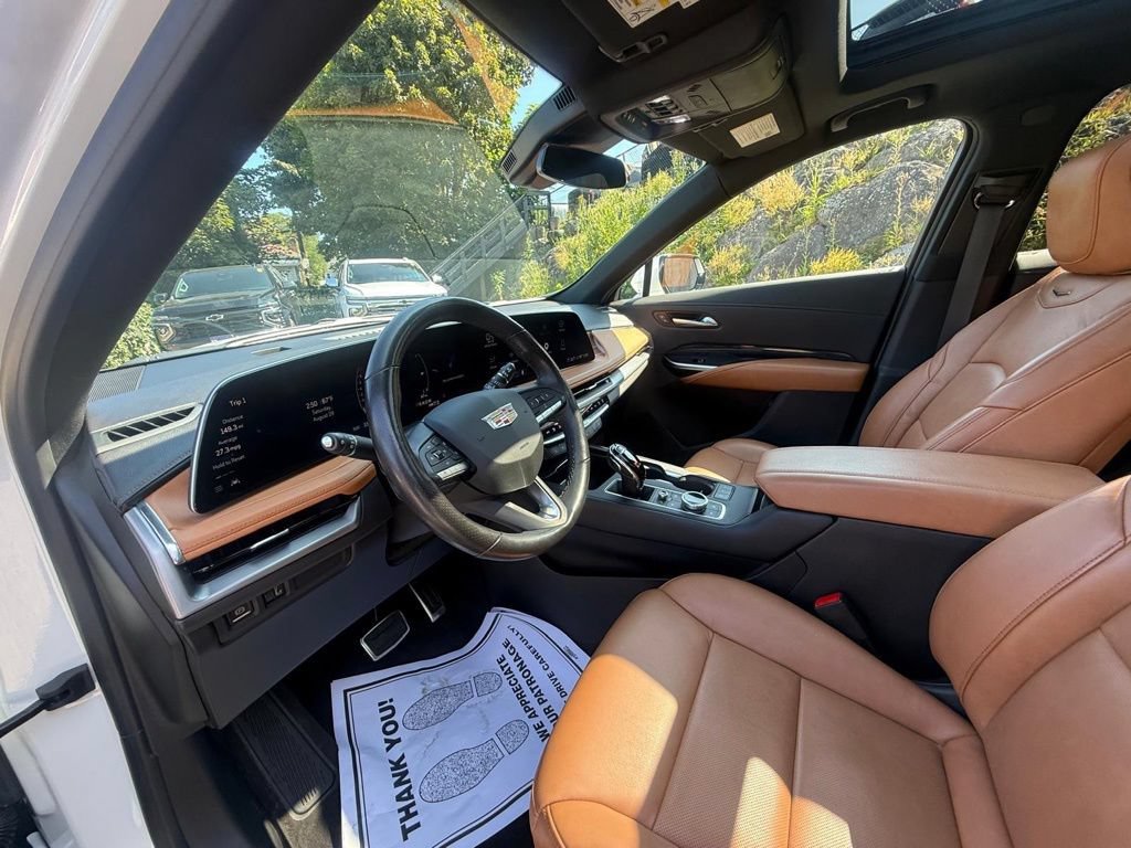 Used 2024 Cadillac XT4 Sport AWD/4WD image 16