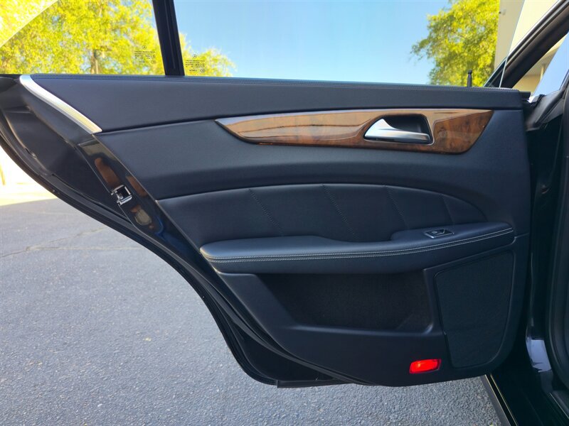 Used 2013 Mercedes-Benz CLS 550 w/ Premium I Pkg image 24