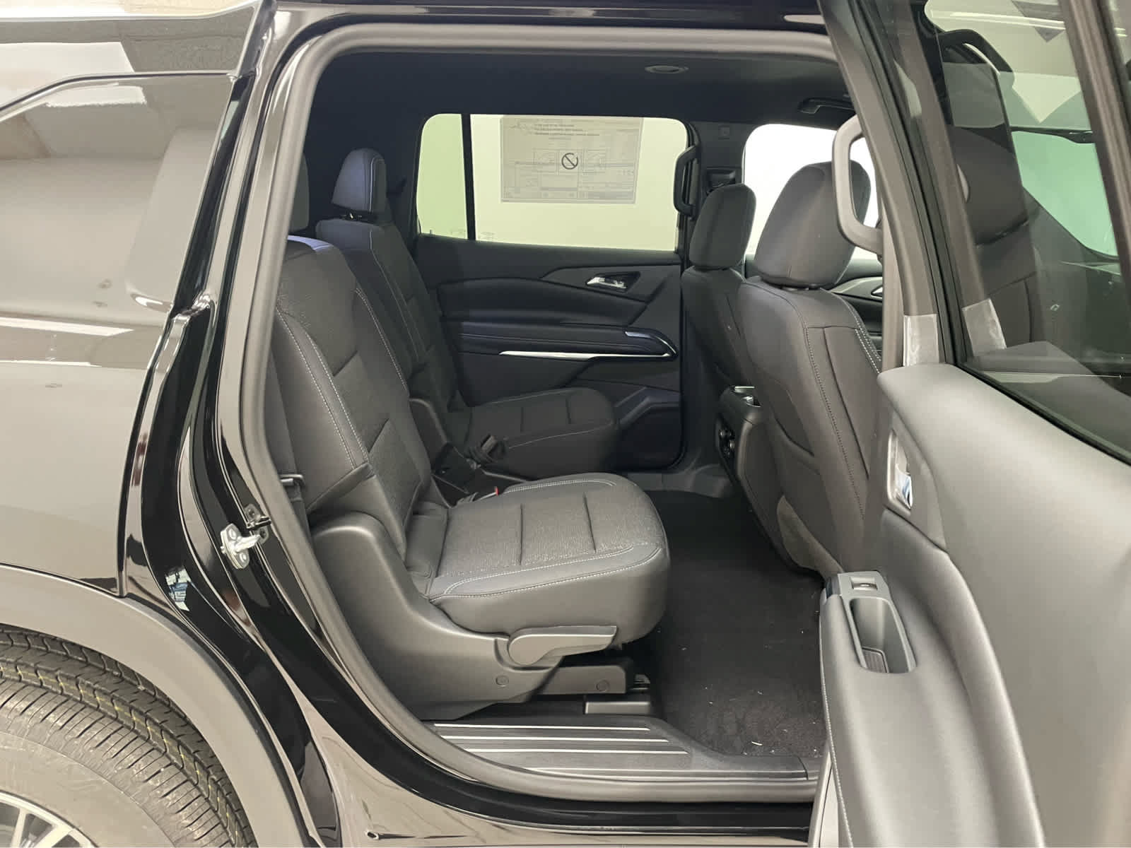 New 2027 Chevrolet Traverse LT w/ Driver Confidence Package AWD/4WD image 13