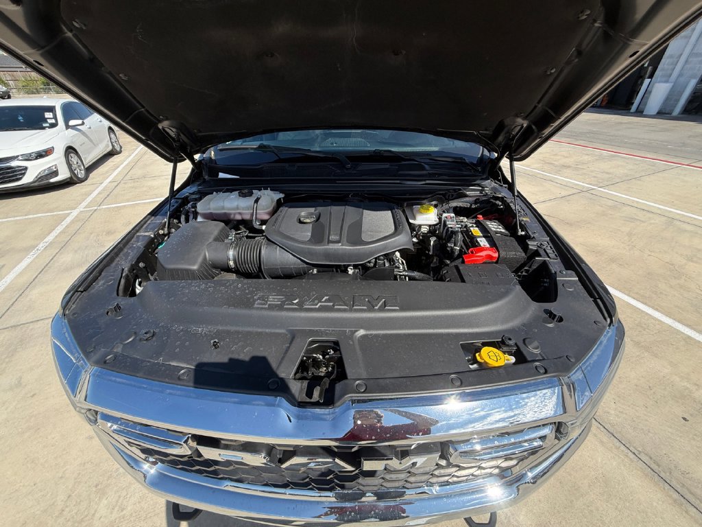 Used 2025 RAM 1500 Big Horn AWD/4WD image 19