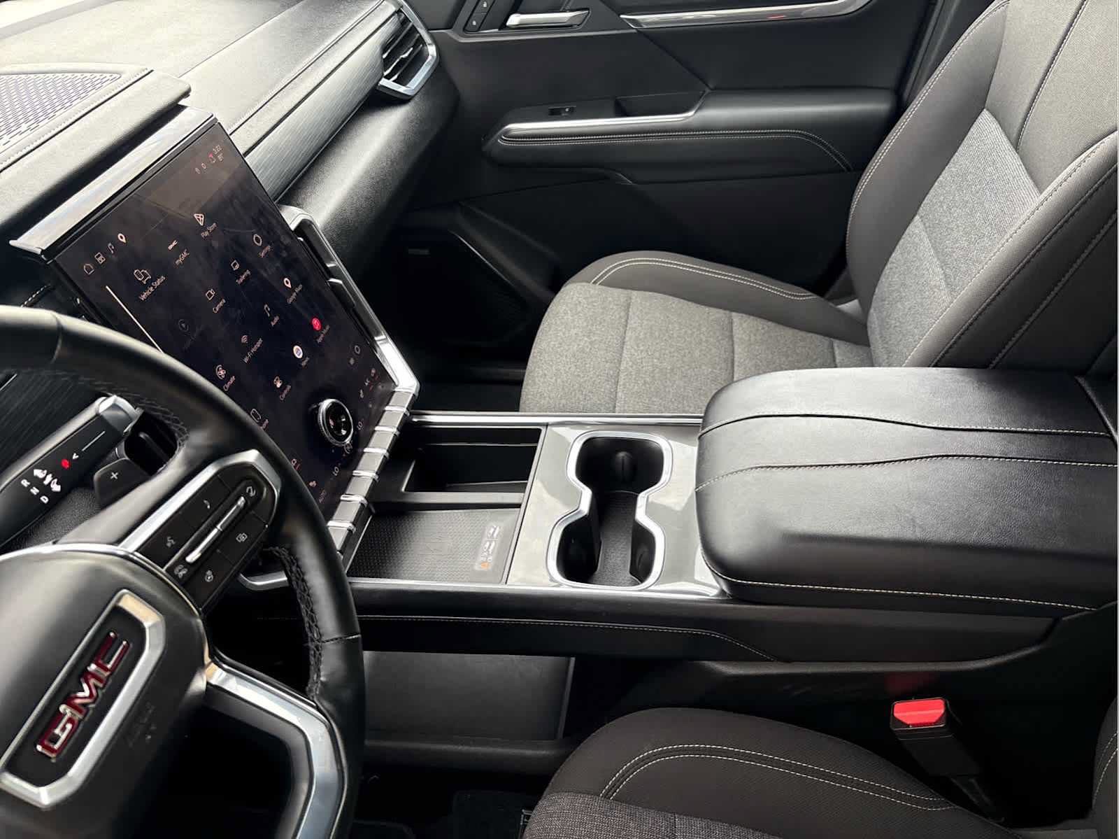 Used 2026 GMC Acadia Elevation FWD image 23