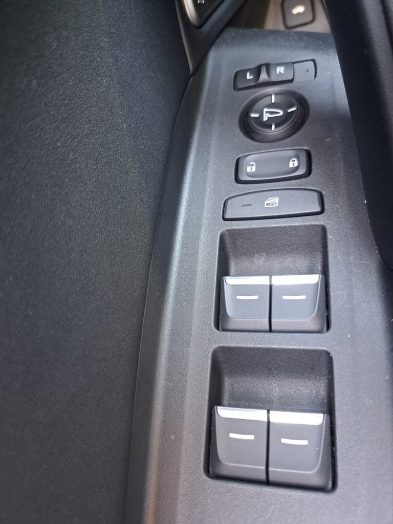 Certified 2025 Acura TLX w/ Technology Package image 16