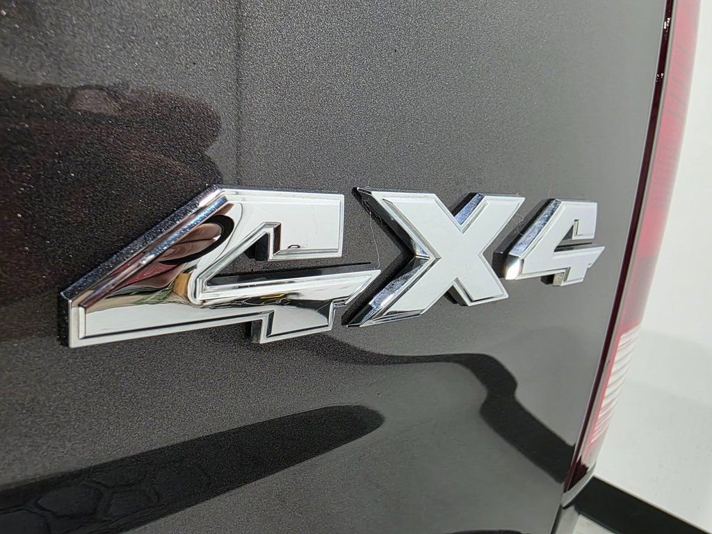 Used 2019 RAM 1500 Classic SLT image 35