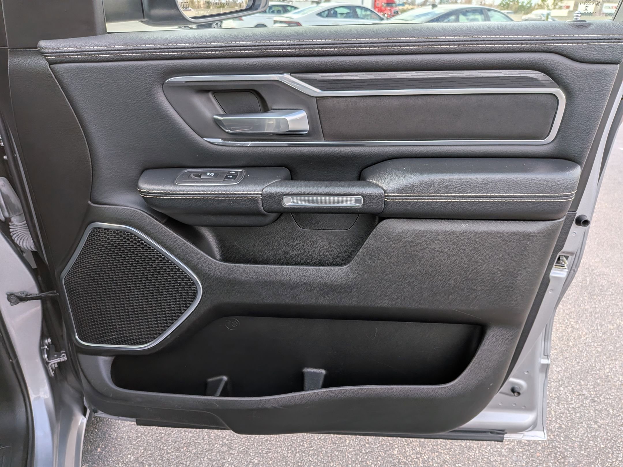 Used 2024 RAM 1500 Laramie image 35