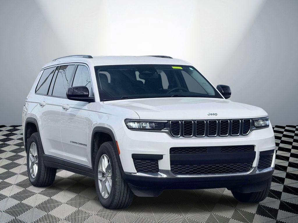 Used 2023 Jeep Grand Cherokee L Laredo AWD/4WD image 4