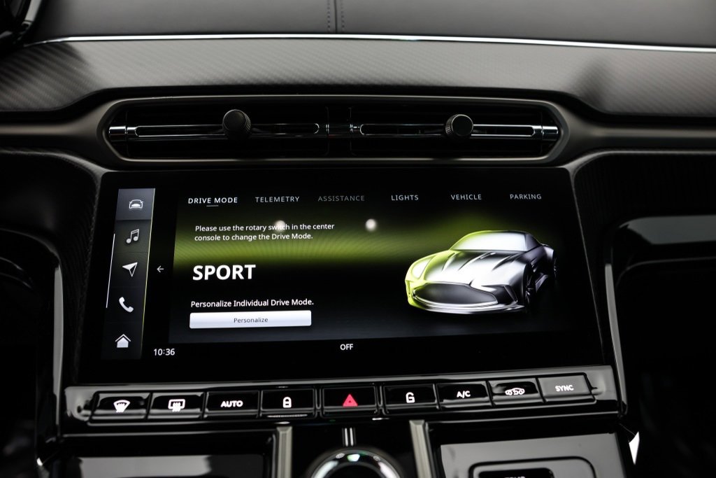 New 2025 Aston Martin V8 Vantage Coupe image 32