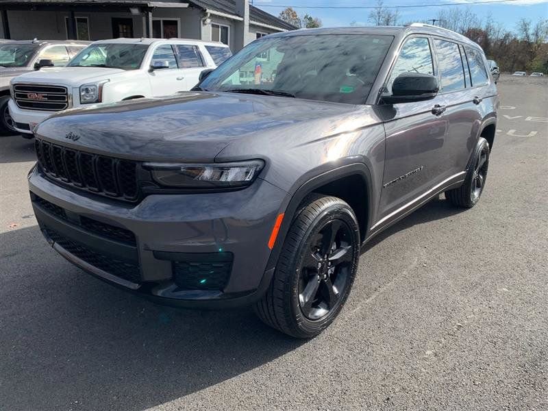 Used 2023 Jeep Grand Cherokee L Laredo image 8