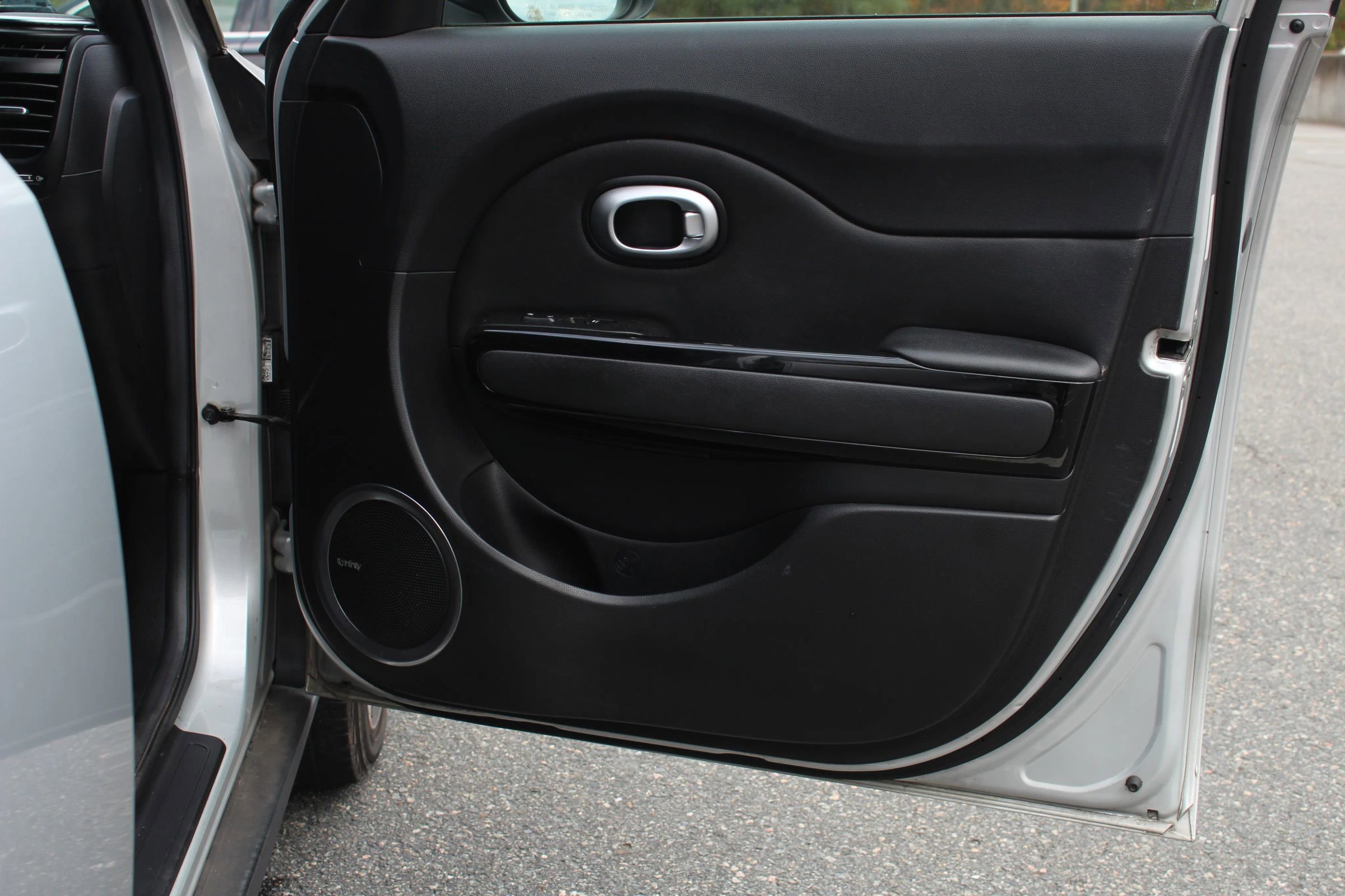 Used 2015 Kia Soul ! w/ Sun & Sound Package image 18