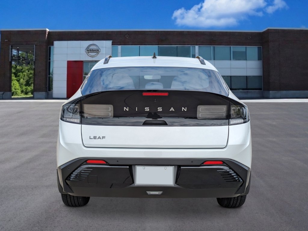 New 2026 Nissan Leaf Platinum+ w/ Cargo Package (Platinum+) FWD image 4