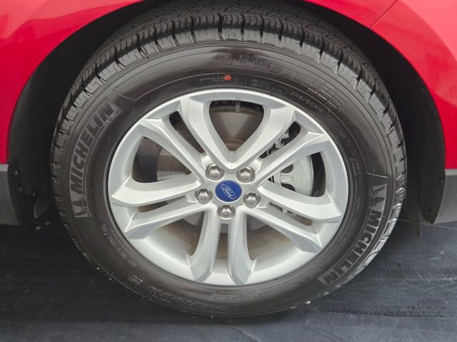 Used 2019 Ford Edge SEL w/ Equipment Group 201A FWD image 9