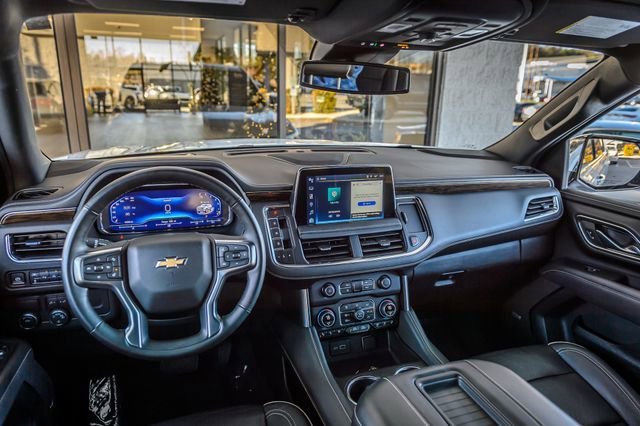 Used 2023 Chevrolet Suburban Premier image 36