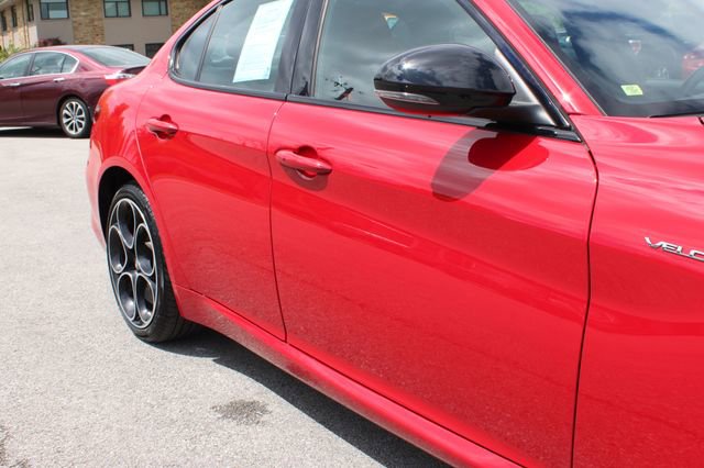 Used 2022 Alfa Romeo Giulia Veloce AWD/4WD image 48