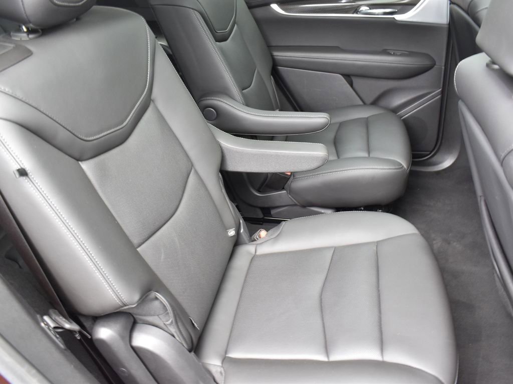 Used 2022 Cadillac XT6 Sport w/ Technology Package AWD/4WD image 35