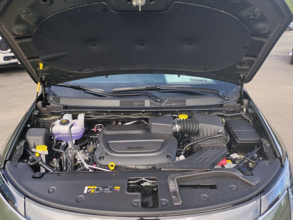 New 2027 Chrysler Pacifica Select FWD image 35