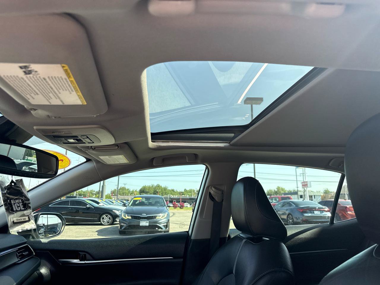 Used 2020 Toyota Camry XSE FWD image 25