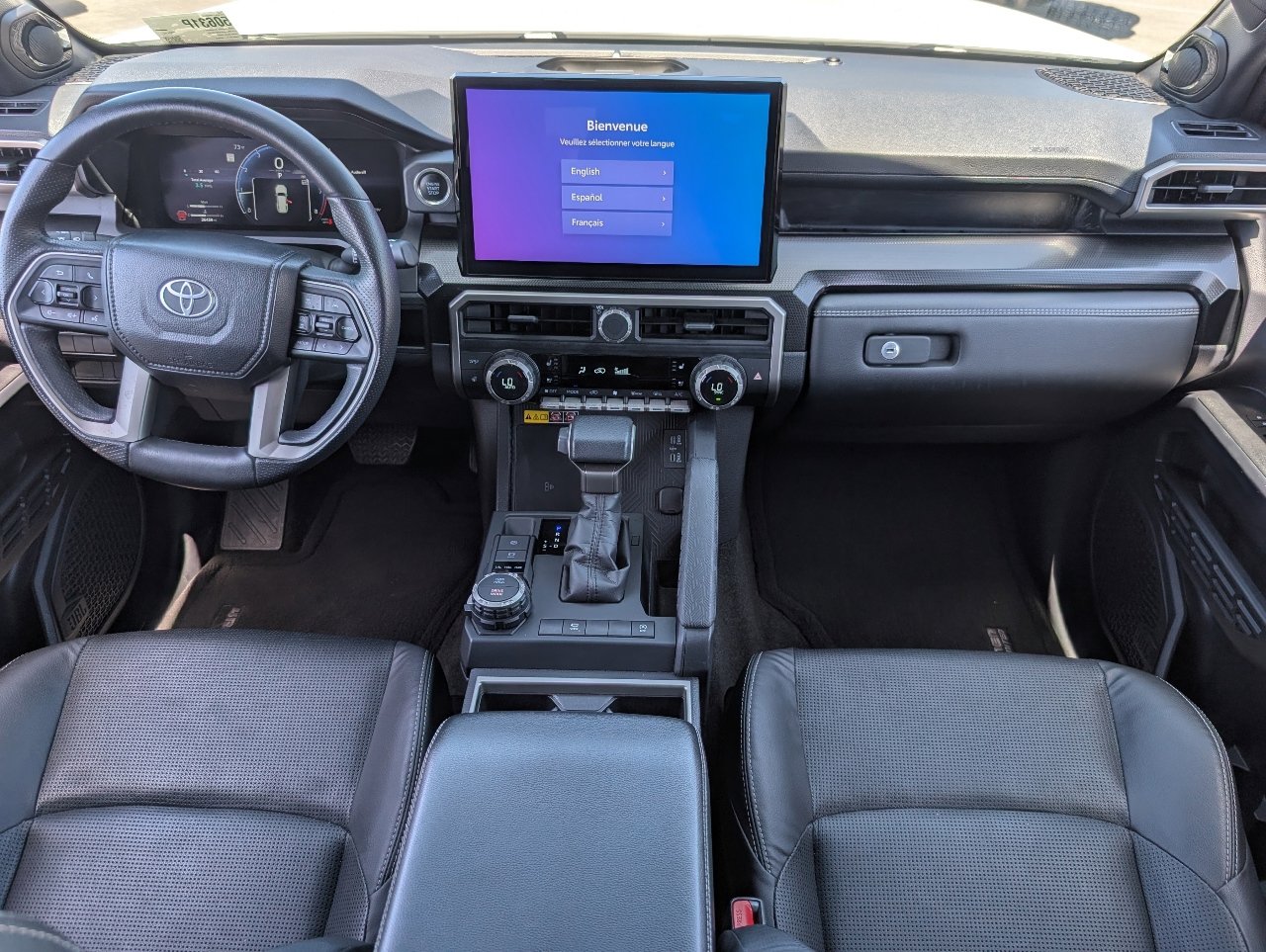 Used 2025 Toyota 4Runner Limited AWD/4WD image 4