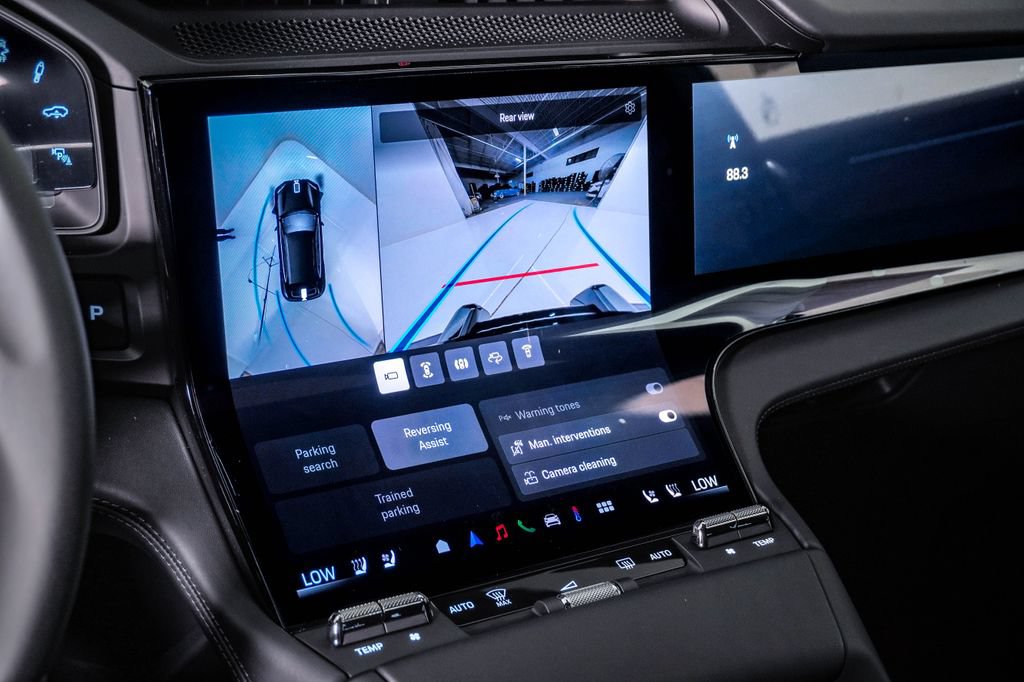 New 2026 Porsche Cayenne Turbo AWD/4WD image 28
