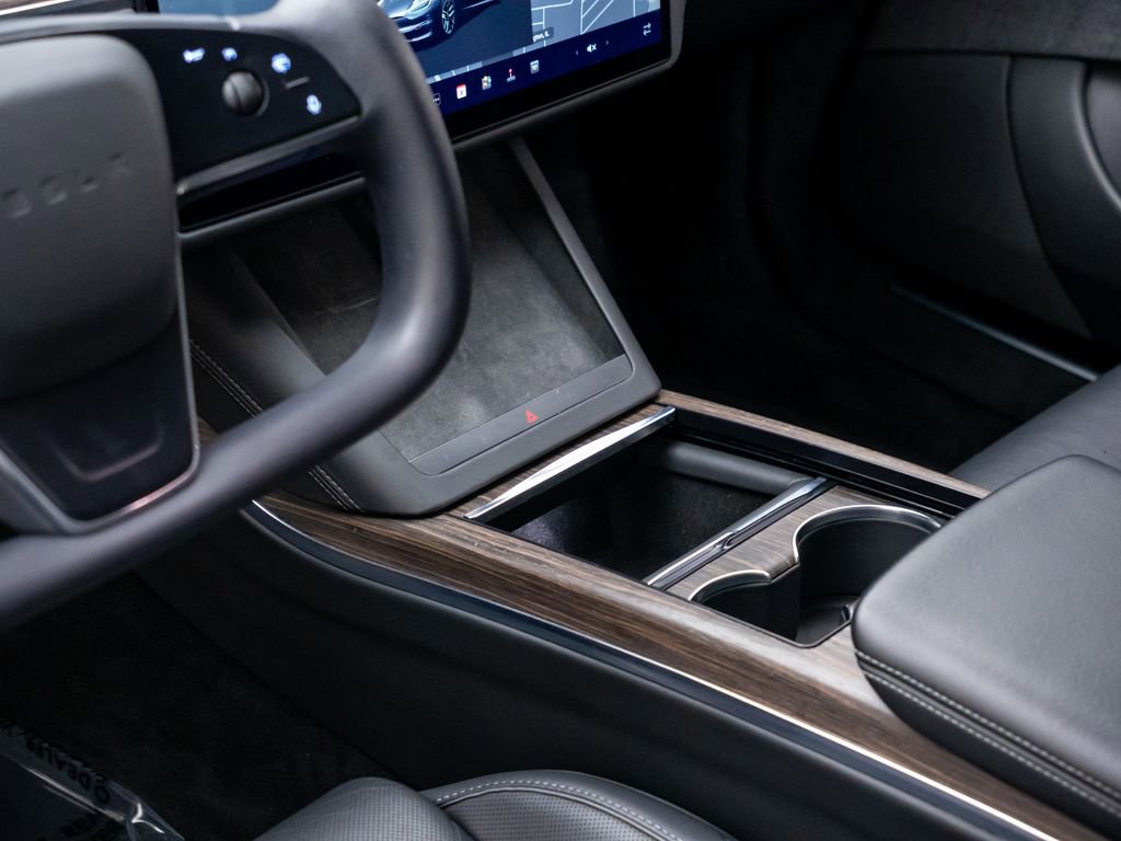 Used 2021 Tesla Model S Plaid image 13