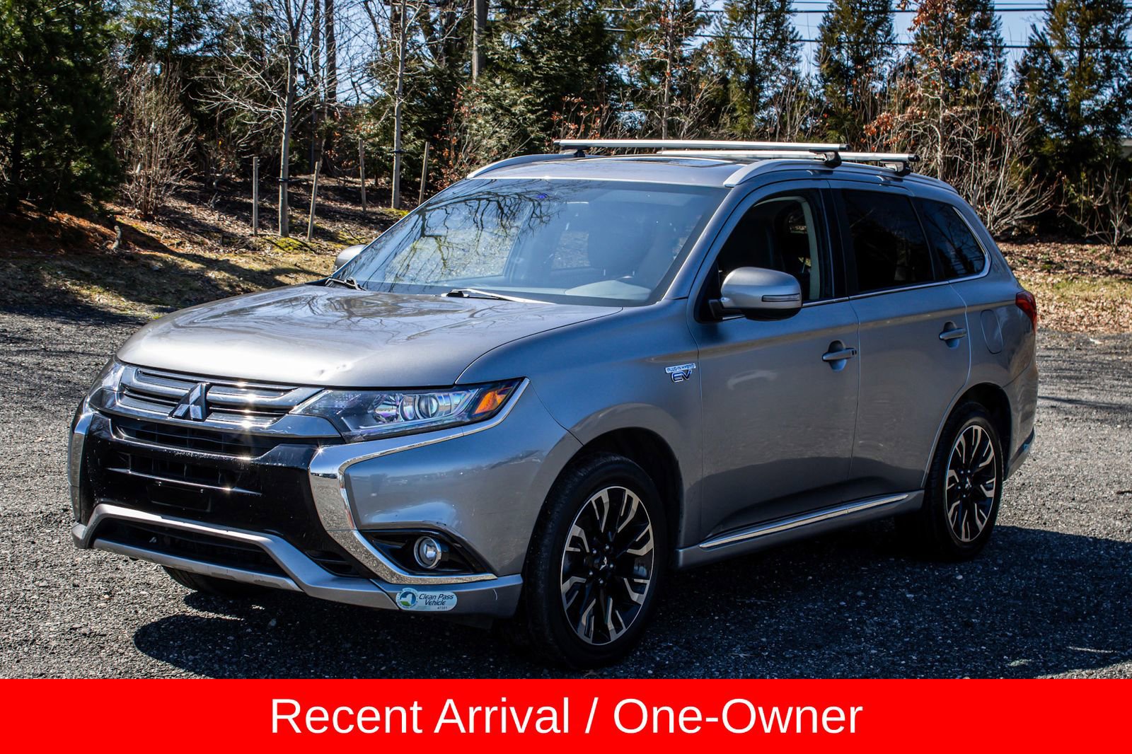 Used 2018 Mitsubishi Outlander 4WD Plug-In Hybrid image 1