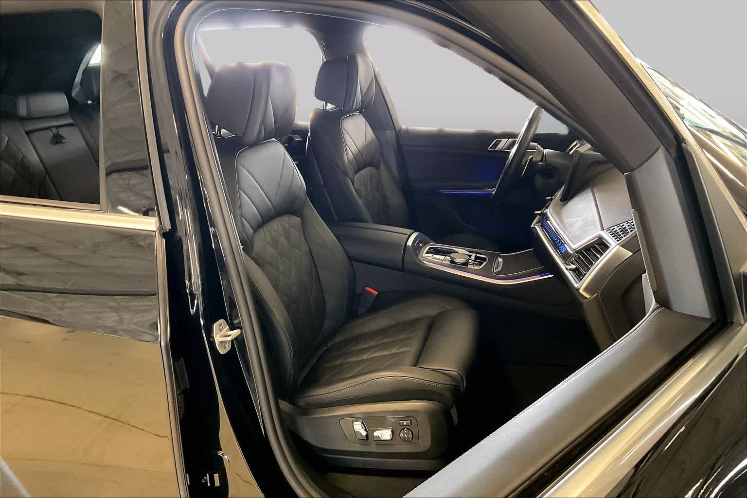Used 2025 BMW X5 xDrive40i AWD/4WD image 9