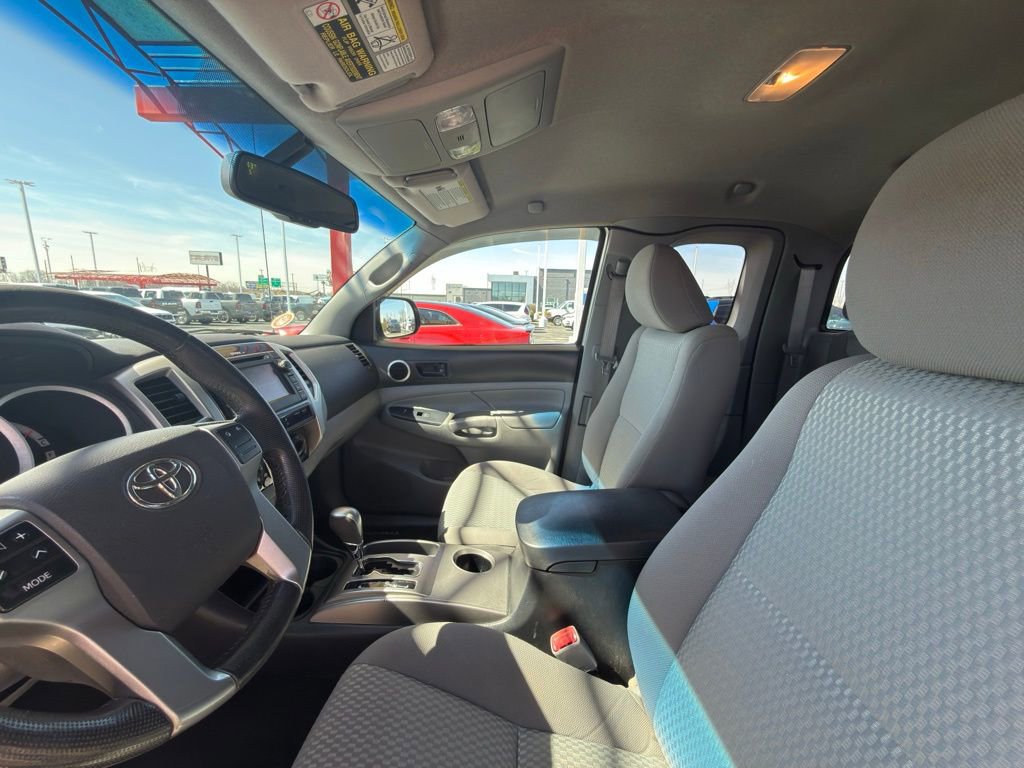 Used 2013 Toyota Tacoma PreRunner w/ SR5 Pkg image 13