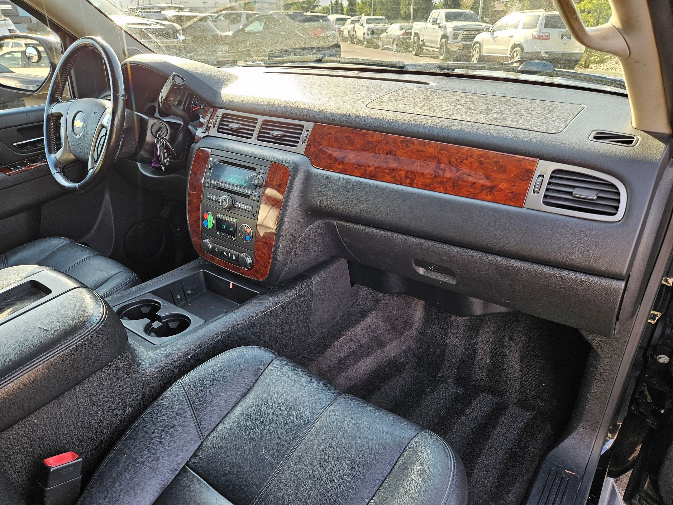 Used 2013 Chevrolet Tahoe LT AWD/4WD image 32