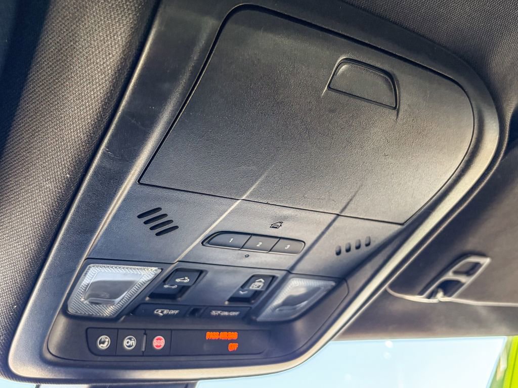 Used 2017 Cadillac XT5 Luxury w/ Driver Awareness Package image 33