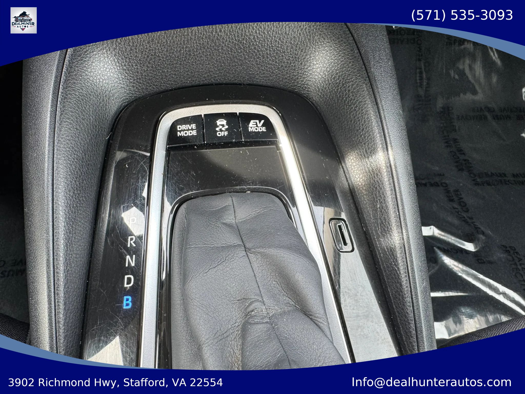 Used 2020 Toyota Corolla LE FWD image 23