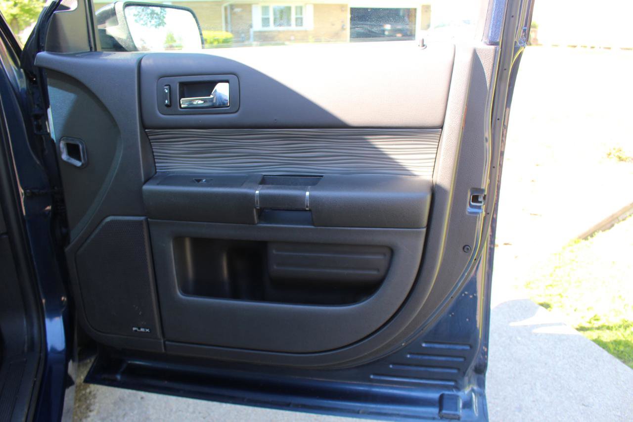 Used 2017 Ford Flex SEL w/ Equipment Group 202A FWD image 44