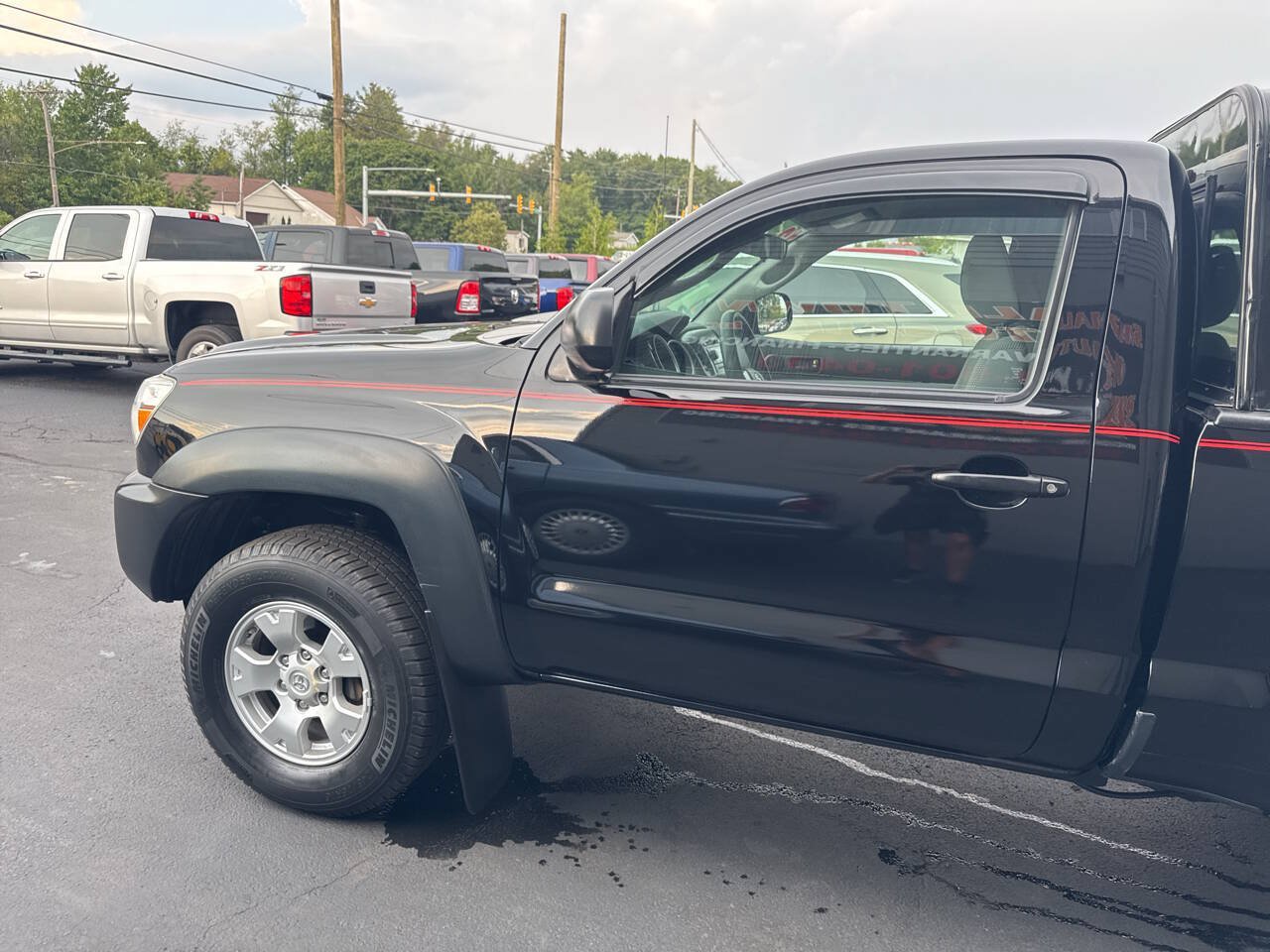 Used 2012 Toyota Tacoma 4x4 Regular Cab image 4