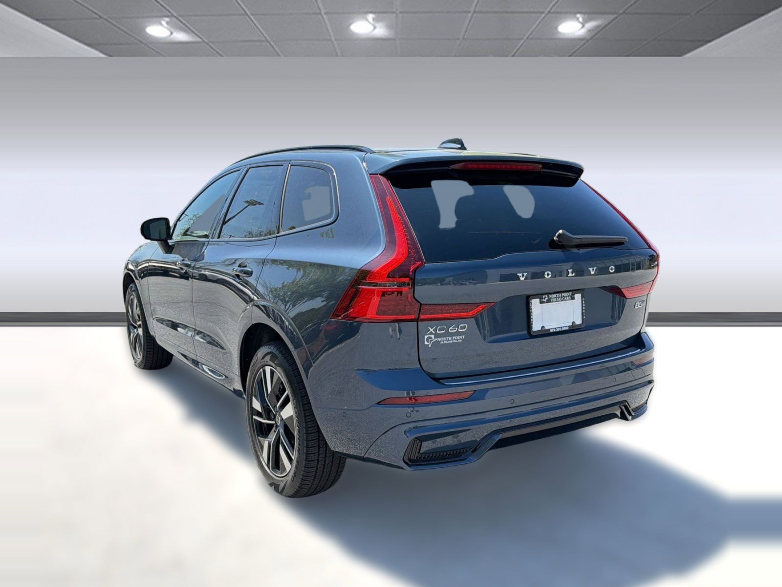 New 2026 Volvo XC60 B5 Plus w/ Climate Package AWD/4WD image 3