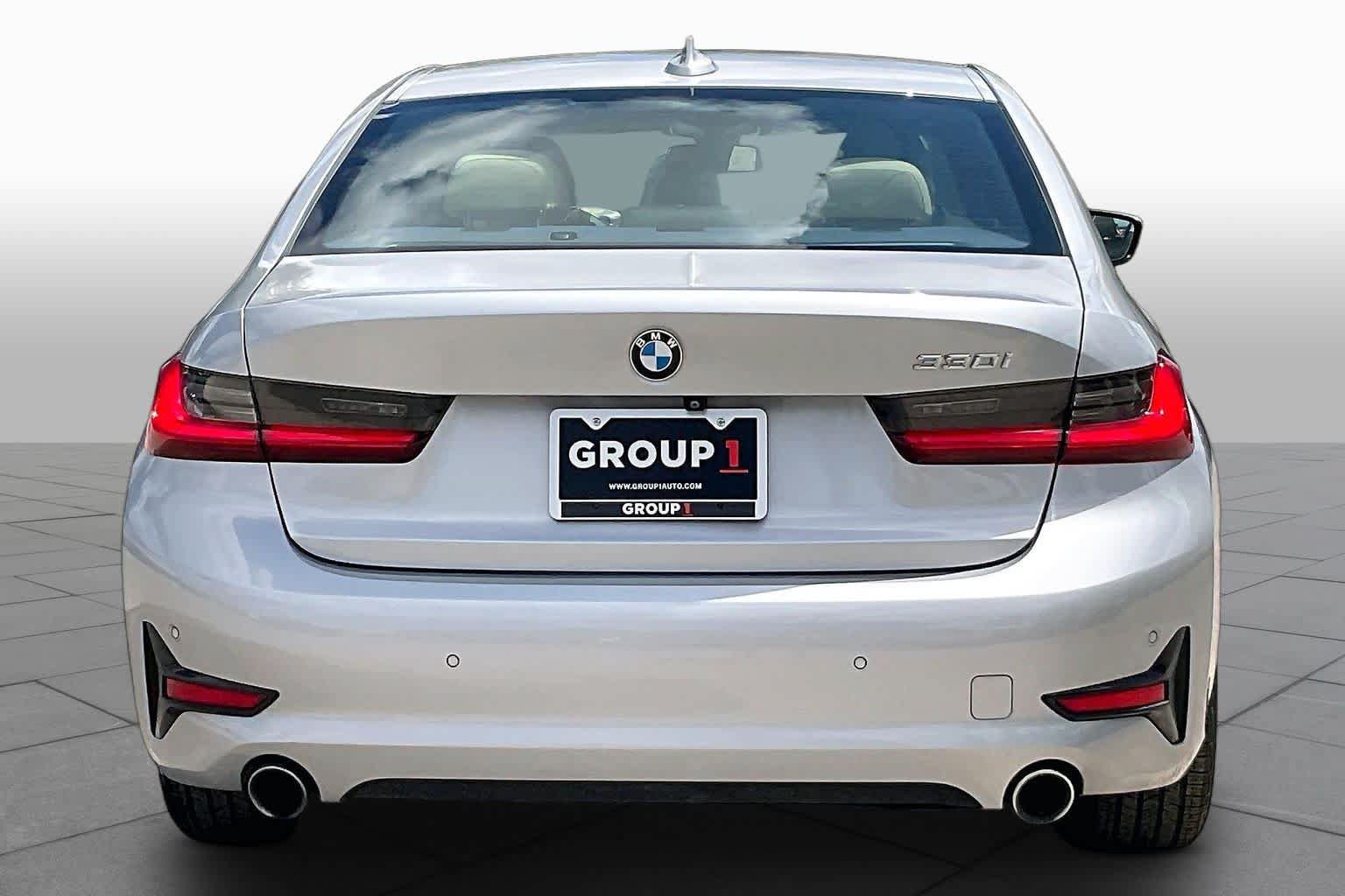 Used 2019 BMW 330i Sedan RWD image 4