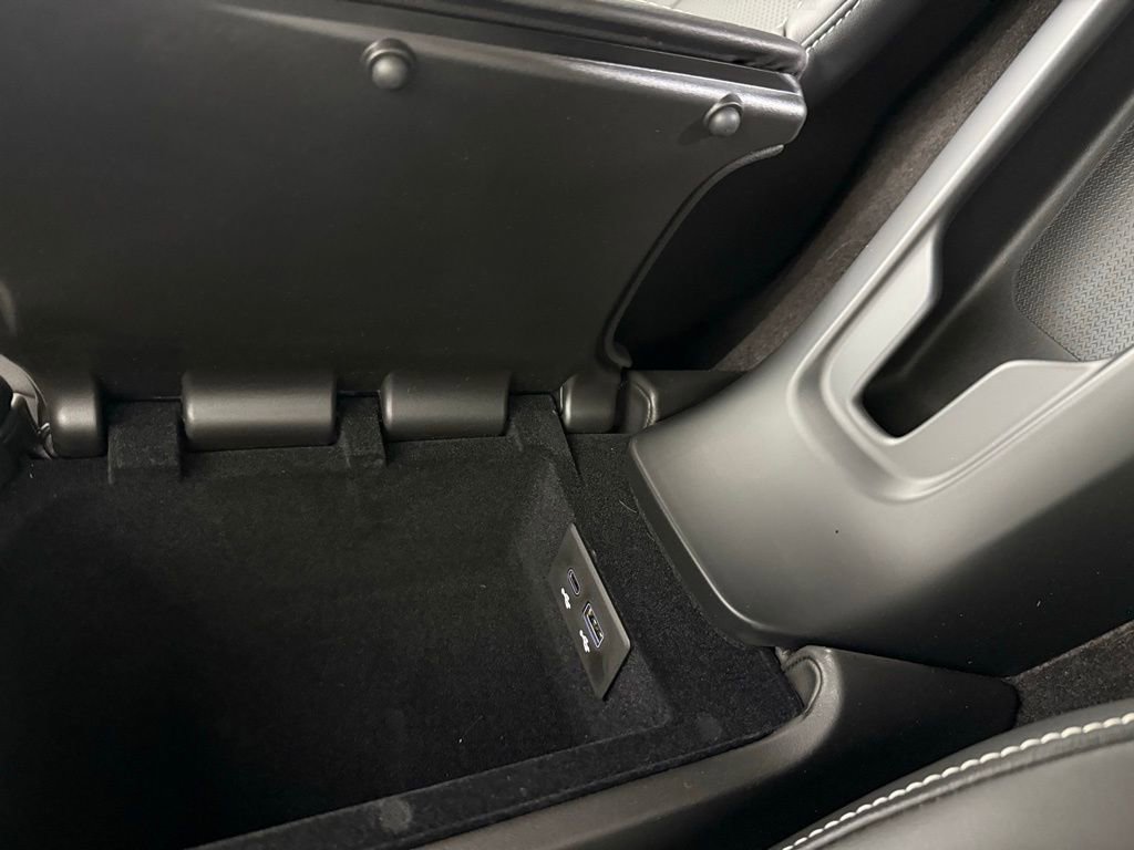 Used 2026 Chevrolet Corvette Z06 w/ Chrome Exterior Badge Package image 29