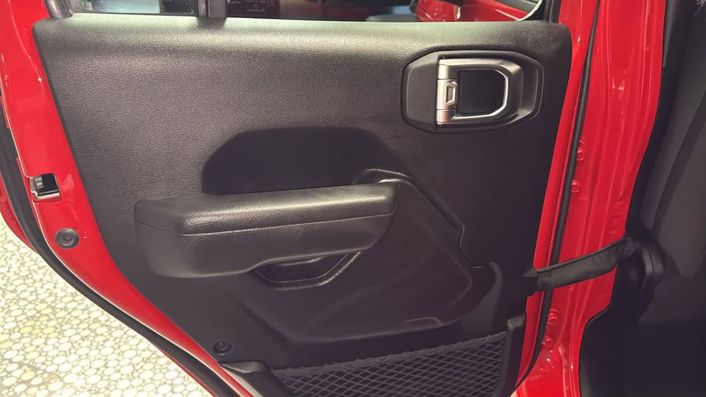 Used 2025 Jeep Wrangler Sport image 16