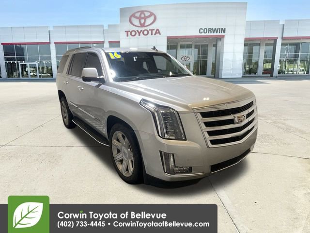 Used 2016 Cadillac Escalade Luxury image 2