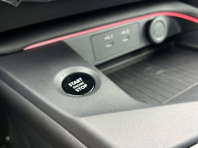 New 2026 Nissan Sentra SR w/ SR Premium Package FWD image 30