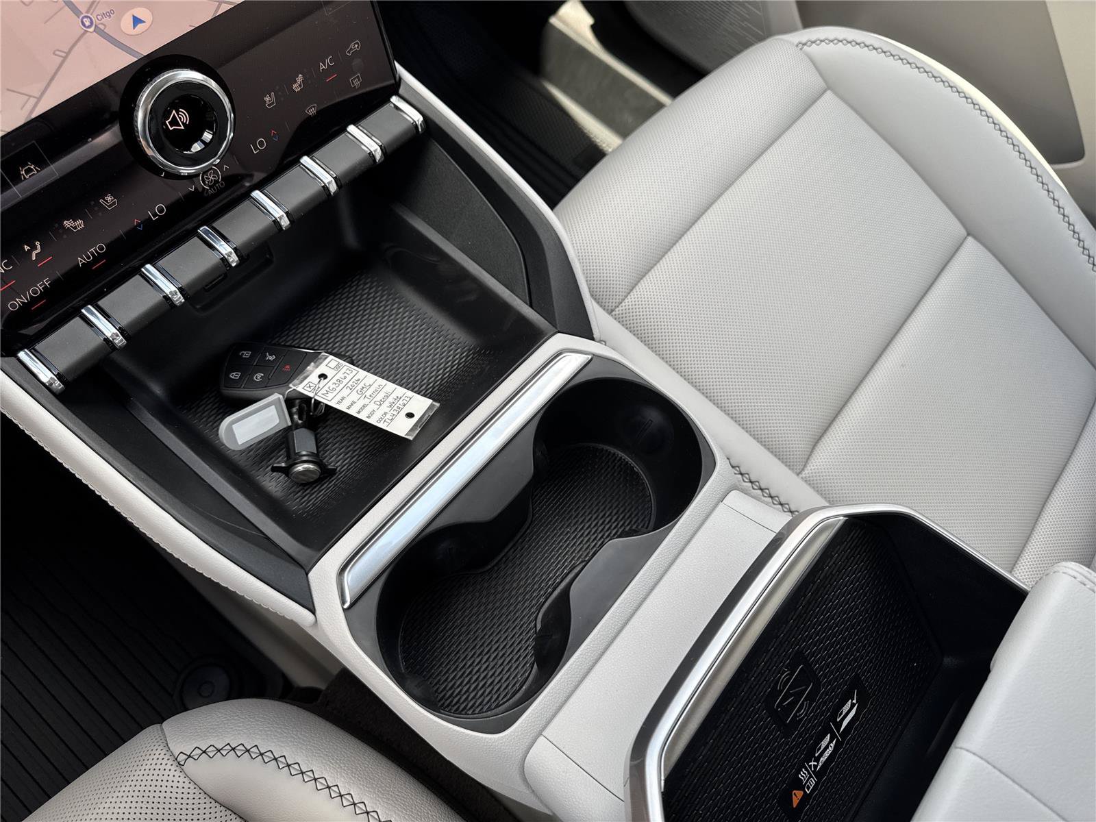 New 2026 GMC Terrain Denali w/ LPO, Floor Liner Package AWD/4WD image 27