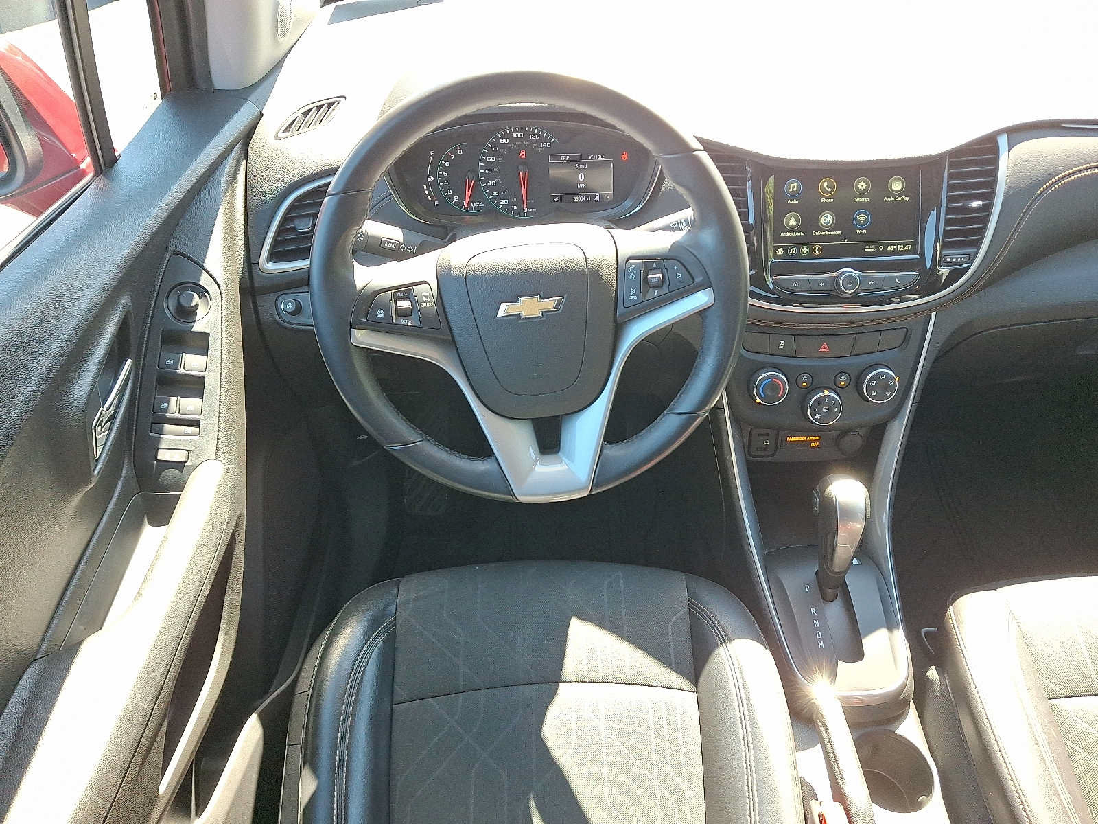 Used 2019 Chevrolet Trax LT w/ LT Convenience Package AWD/4WD image 11