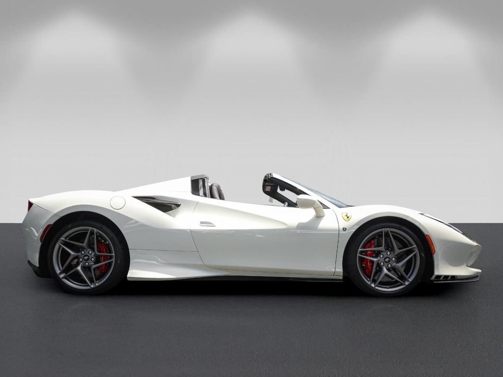 Used 2021 Ferrari F8 Tributo RWD image 2