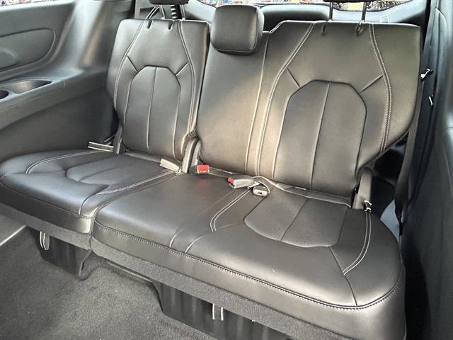 New 2026 Chrysler Pacifica Select image 24