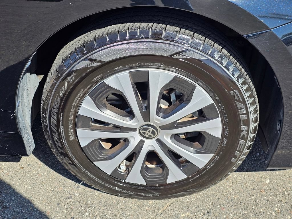 Used 2022 Toyota Prius Prime XLE FWD image 7