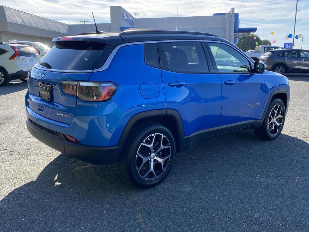Used 2024 Jeep Compass Limited image 5
