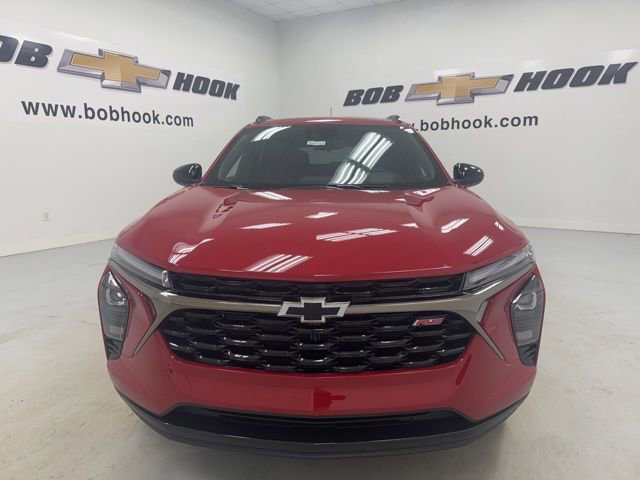 New 2026 Chevrolet Trax RS w/ Driver Confidence Package image 2