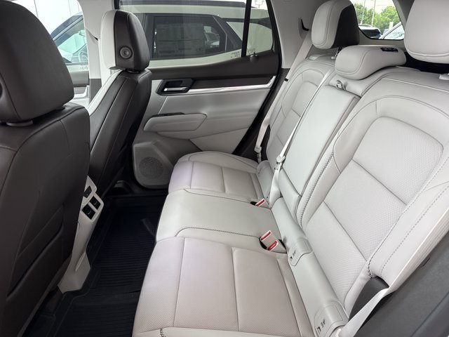 New 2026 GMC Terrain Denali w/ LPO, Black Badging Package AWD/4WD image 5